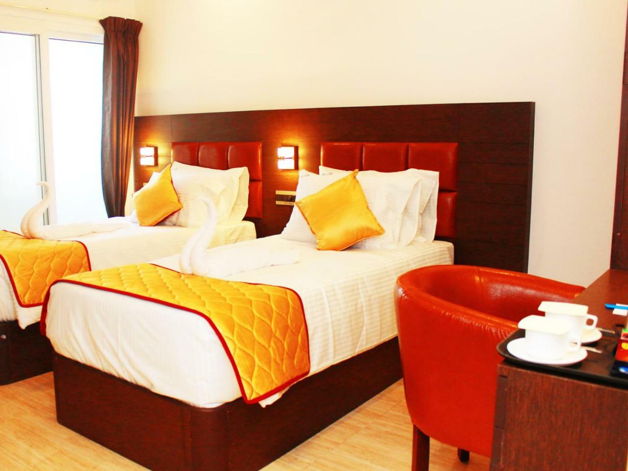 Staylite Suites Chennai Exterior photo